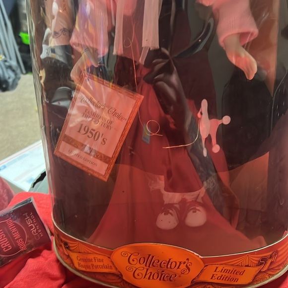 Limited Edition Collector’s Choice Authentic 1950’s Genuine Porcelain Doll!!! - Picture 6 of 6